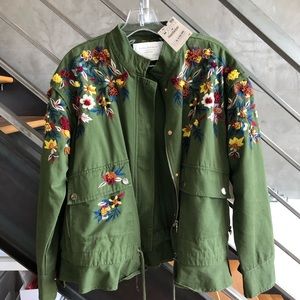 **BNWT** Green Army Bomber Floral Jacket M